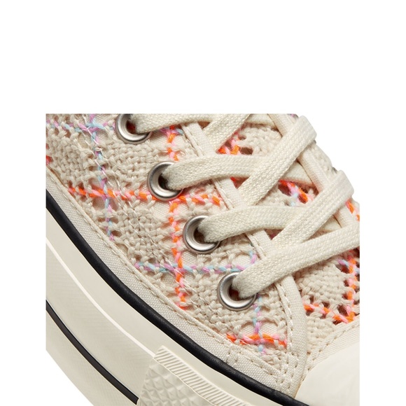 NIB Converse Boho Crochet Platform CTAS Low Top - Picture 3 of 9